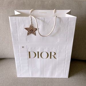 Dior | Pristine 30 Montaigne Medium Shopping Bag